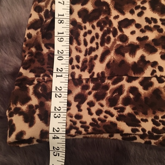 Bobbie Brooks Wide Necked Top. 3/4 Sleeve🐆🖤 - Picture 6 of 6